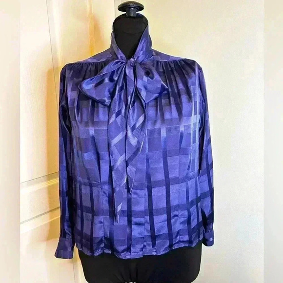 Evan-Picone Violet Collared Tie Button Up Silky Vintage Blouse Long Sleeve 6P‎ - Picture 1 of 10